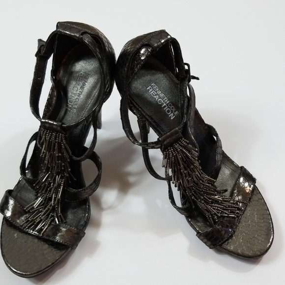Kenneth Cole Shoes - Kenneth Cole reaction Dangle heels 7 1/2 gunmetal